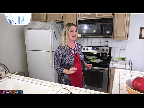 ❤️ Gigatasan siya ni stepmom sa kusina sa wala pa ang iyang date ☑ Homemade porn sa ceb.villagesexvideos.ru ❤